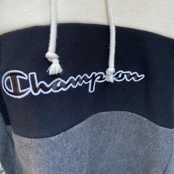 Unique Cropped Champion Hoodie, with flair sleeves - Picture 3 of 5